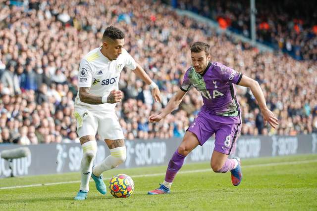 弗格32分辽宁终结上海16连胜 江苏不敌新疆